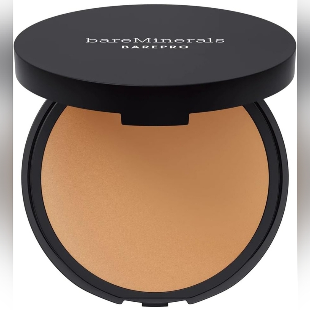 bareMinerals Performance Wear Powder Foundation